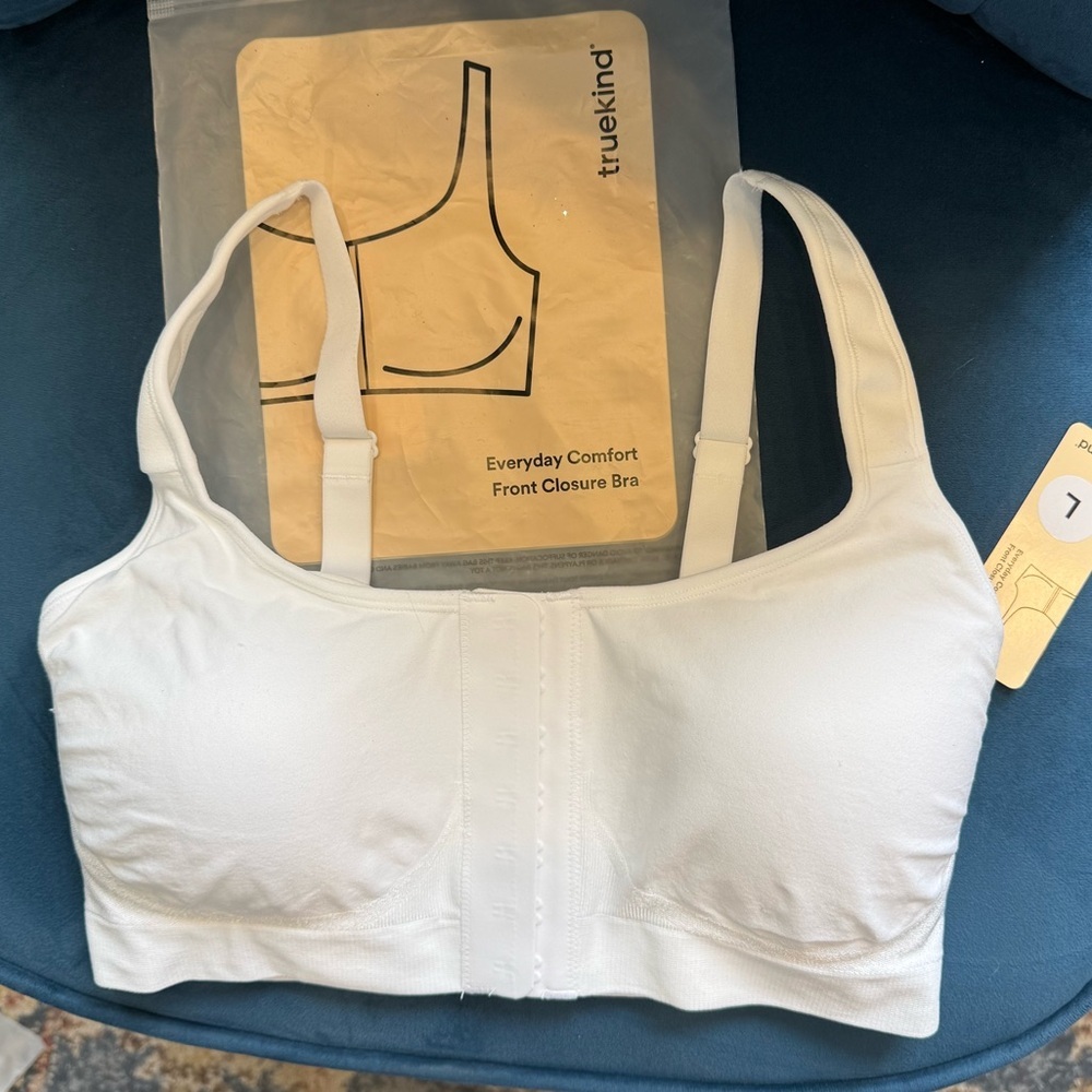 Truekind Everyday Comfort Front Closure Wireless Bra White Size L NWT